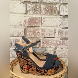 N by Nicole Miller Denim Floral Wedge Sandals Size 6 Women’s Cork Wedge